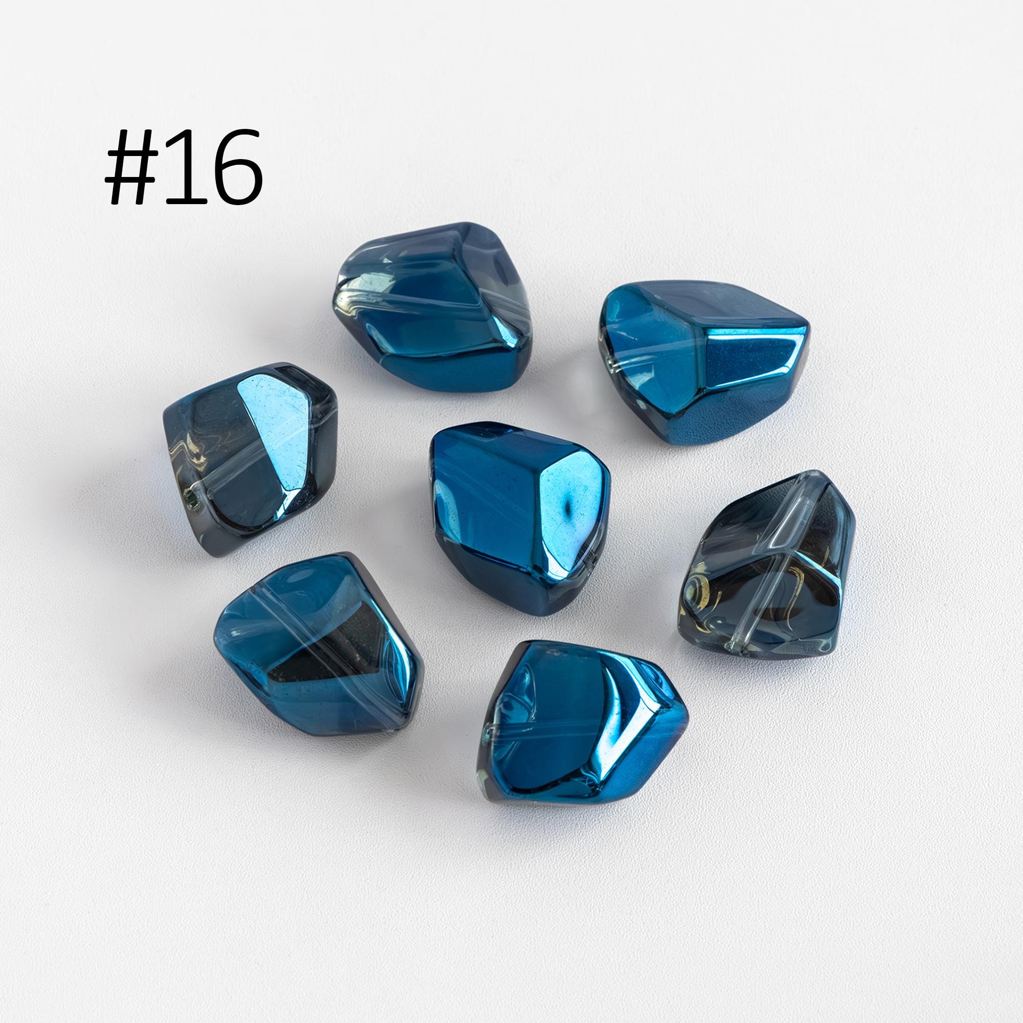 20pcs Crystal Faceted Glass Unique Stone Shaped beads 16mm (GM-005)